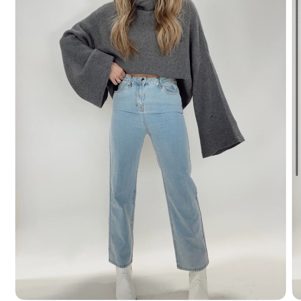 Boutique High Waisted Jeans NWT